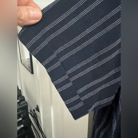 Levi's Button Down Shirt - Picture 6 of 7